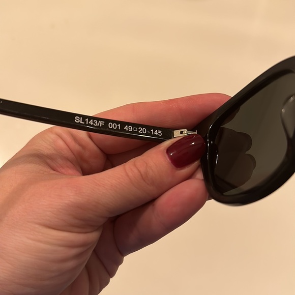 Authentic Saint Laurent Black Round Sunglasses - Picture 5 of 6